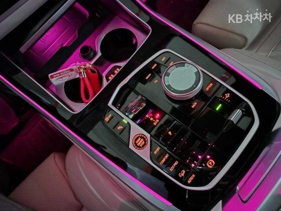 BMW X7 — miniaturë 17