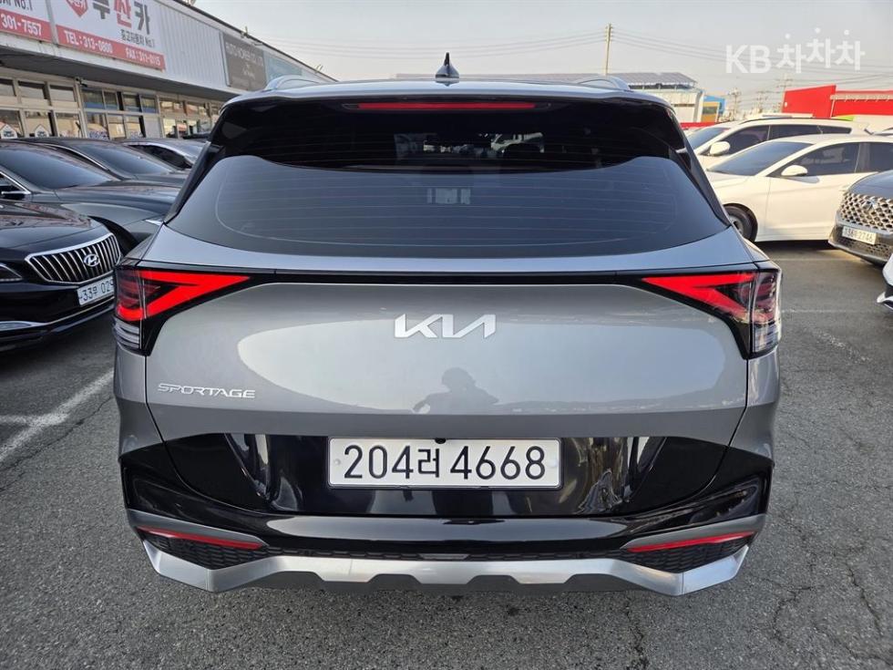 2022 - kia sportage
