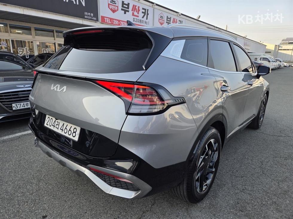 2022 - kia sportage