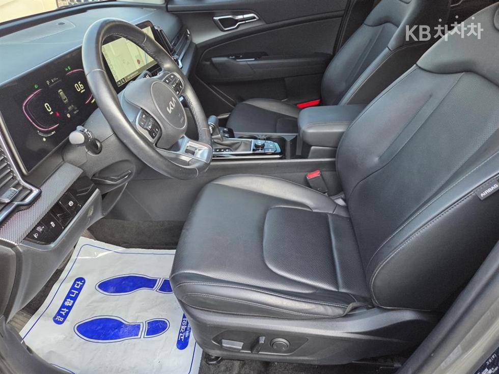 2022 - kia sportage