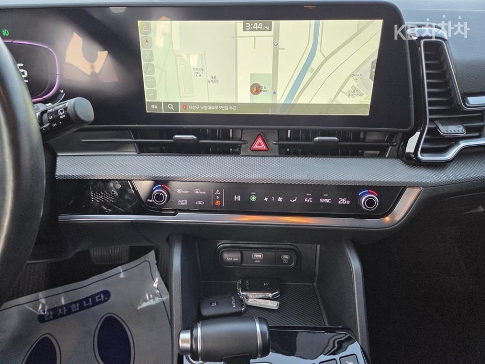 2022 - kia sportage