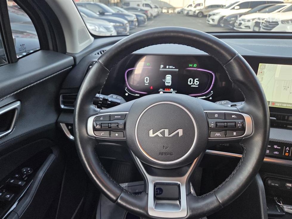 2022 - kia sportage