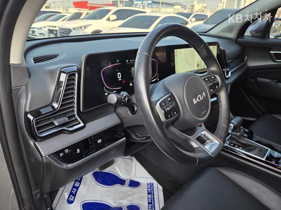 2022 - kia sportage