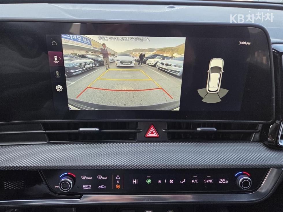 2022 - kia sportage