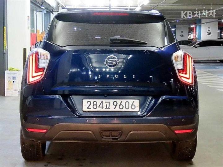 KG Mobility (Ssangyong) Tivoli Gasoline V3 2WD Base Type 6