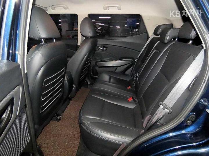 KG Mobility (Ssangyong) Tivoli Gasoline V3 2WD Base Type 8