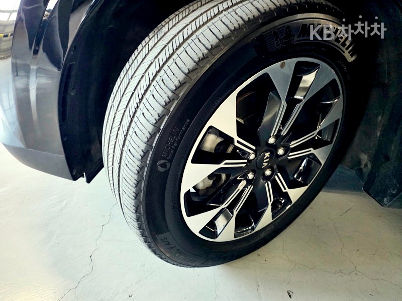 2021 - kia carnival