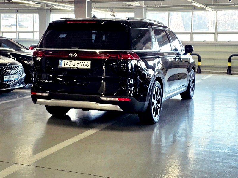 2021 - kia carnival