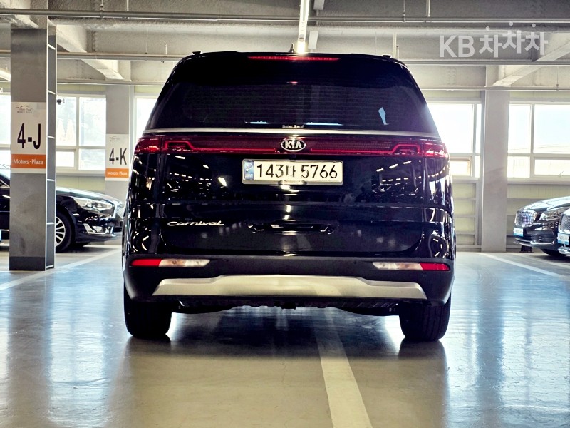 2021 - kia carnival