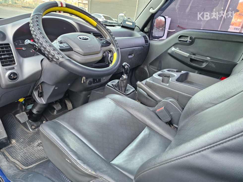 2019 - kia bongo iii