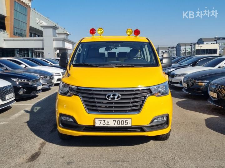 Hyundai Starex LPi 어린이버스 15인승 — foto 1