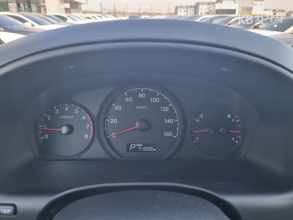 Hyundai Starex — miniaturë 9