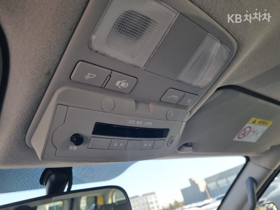 Hyundai Starex — miniaturë 16