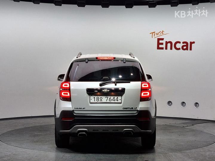 Chevrolet Captiva 2WD LT Premium 4