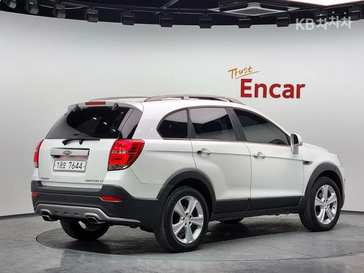 Chevrolet Captiva 2WD LT Premium 5