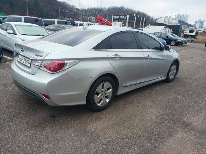 Hyundai Sonata Hybrid 2.0 Premier 3
