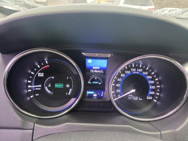 Hyundai Sonata Hybrid 2.0 Premier 7
