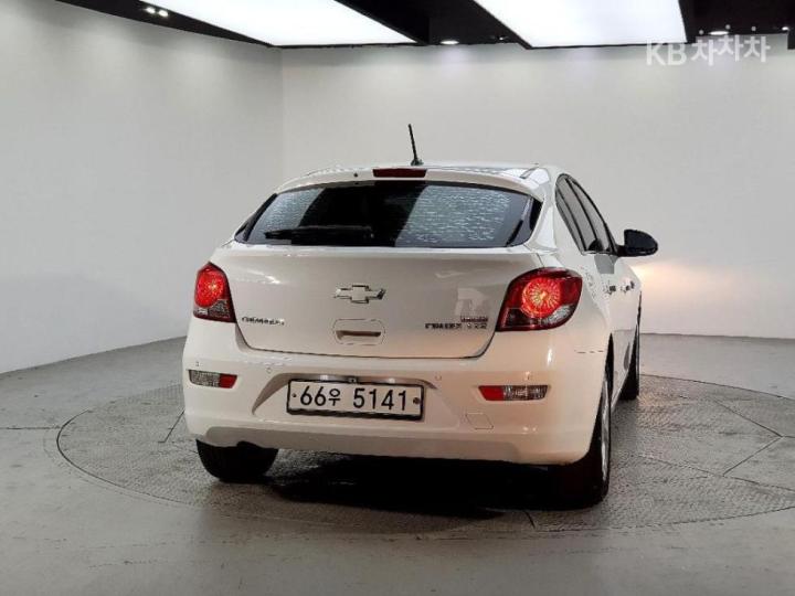 Chevrolet Cruze 5 2.0 LTZ+ Base Type 4