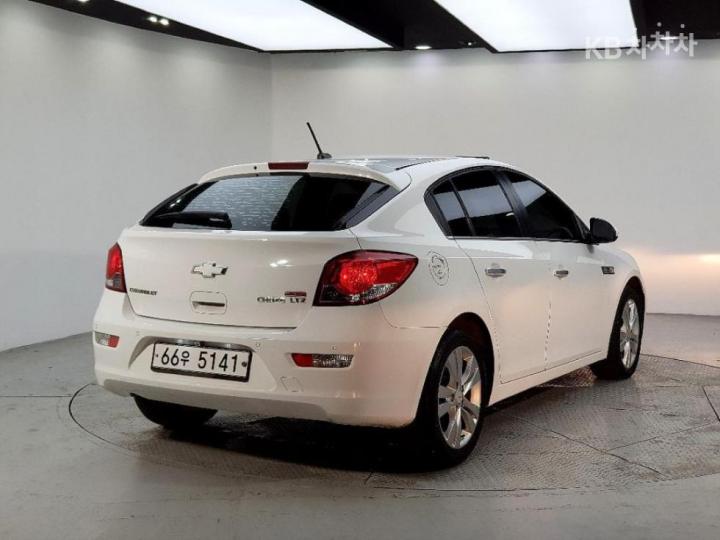 Chevrolet Cruze 5 2.0 LTZ+ Base Type 5