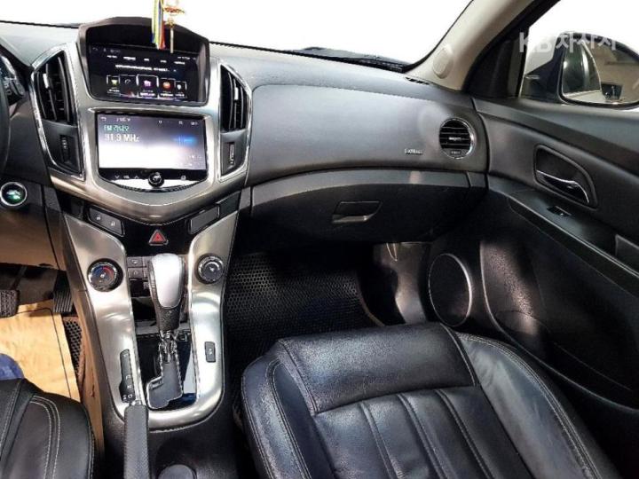 Chevrolet Cruze 5 2.0 LTZ+ Base Type 9