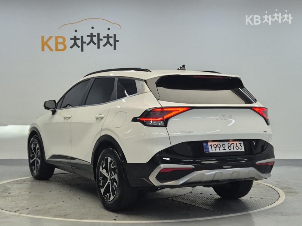 2022 - kia sportage