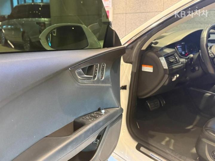 Audi A7 55 TDI Quattro 4G 7