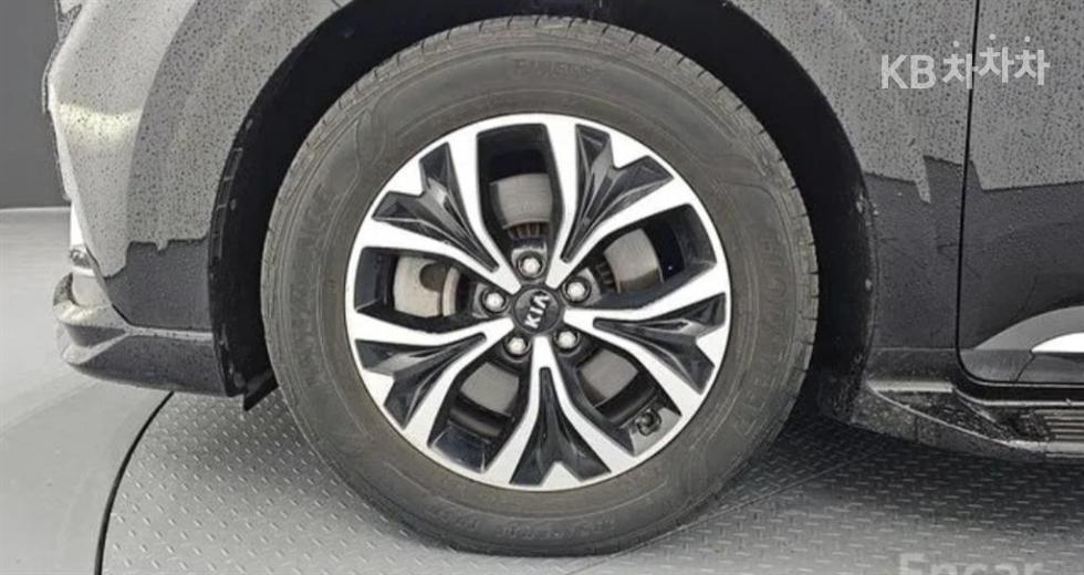 2021 - kia carnival