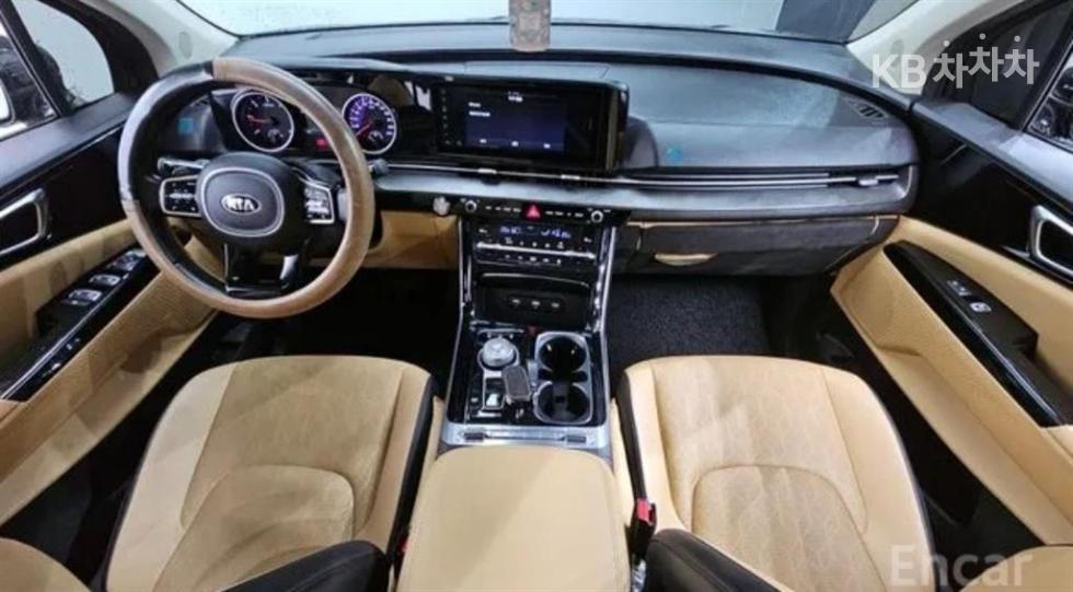 2021 - kia carnival