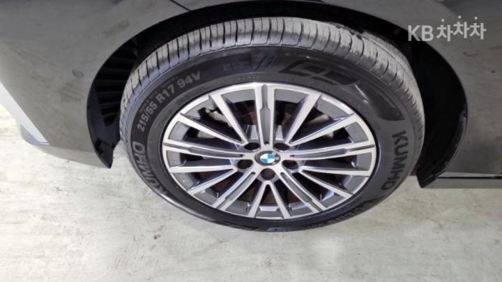 BMW 2 Series Active Tourer U06 220i Luxury 10