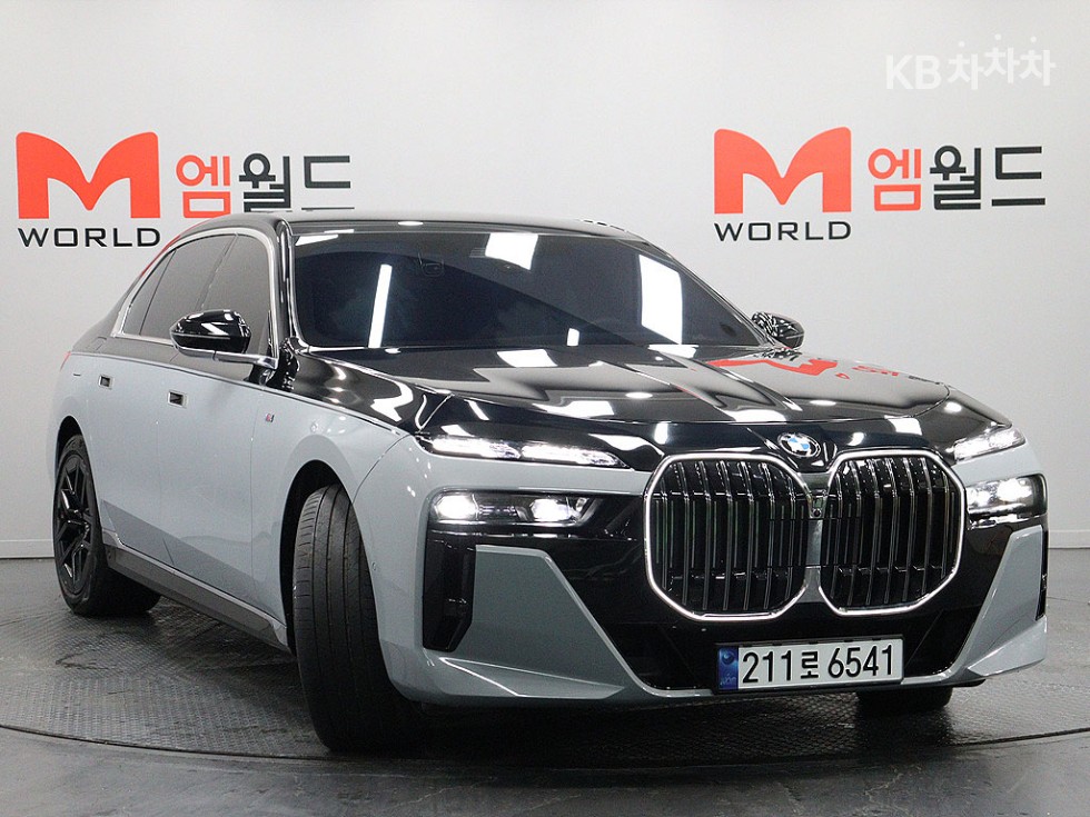 BMW 7er — miniaturë 2