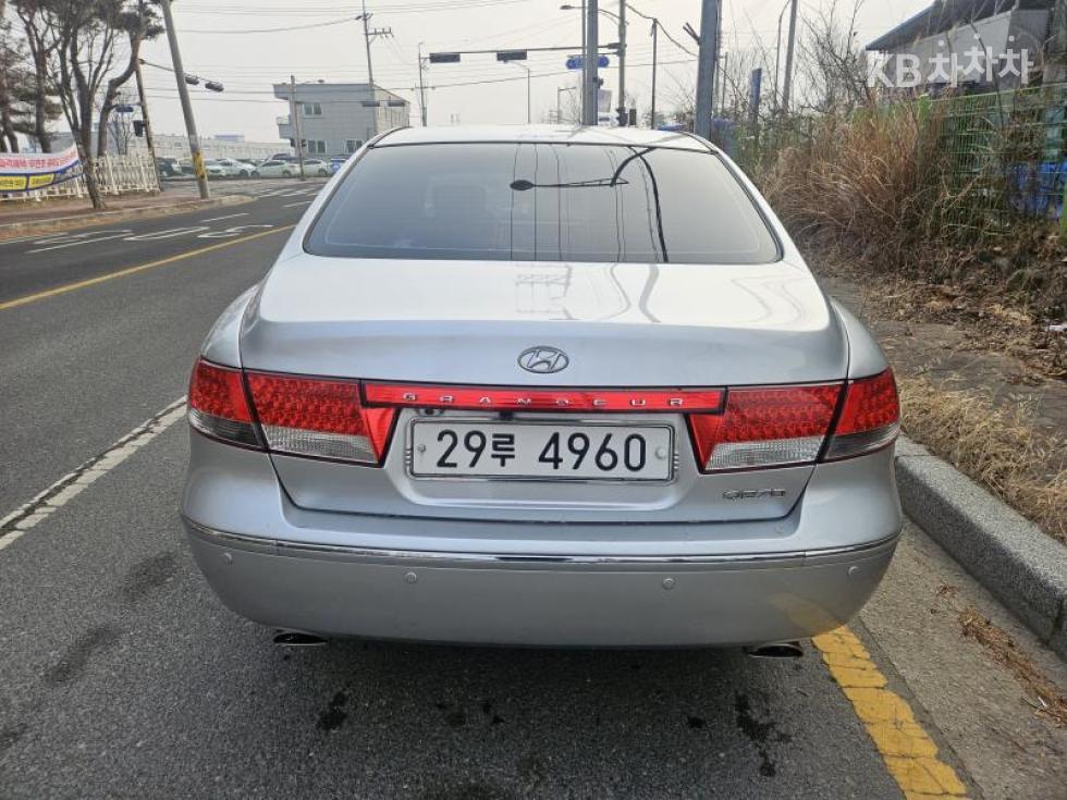 Hyundai Grandeur — miniaturë 4