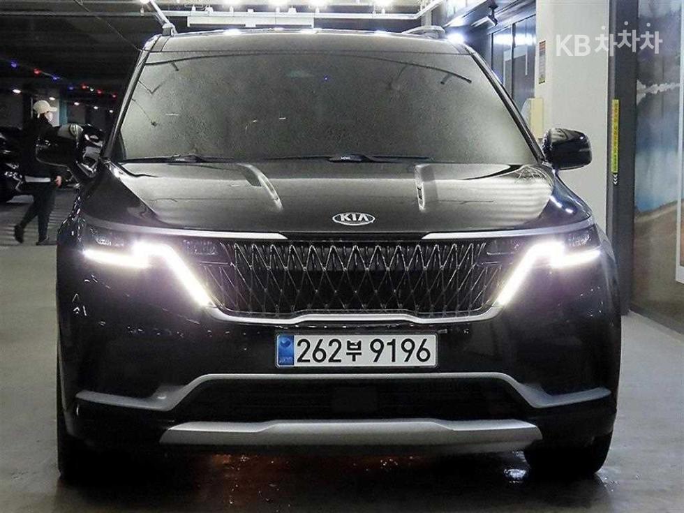2021 - kia carnival