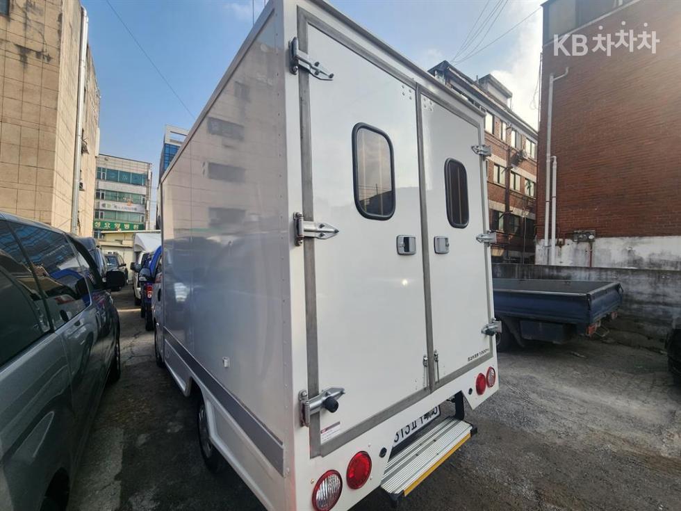 2018 - kia bongo iii