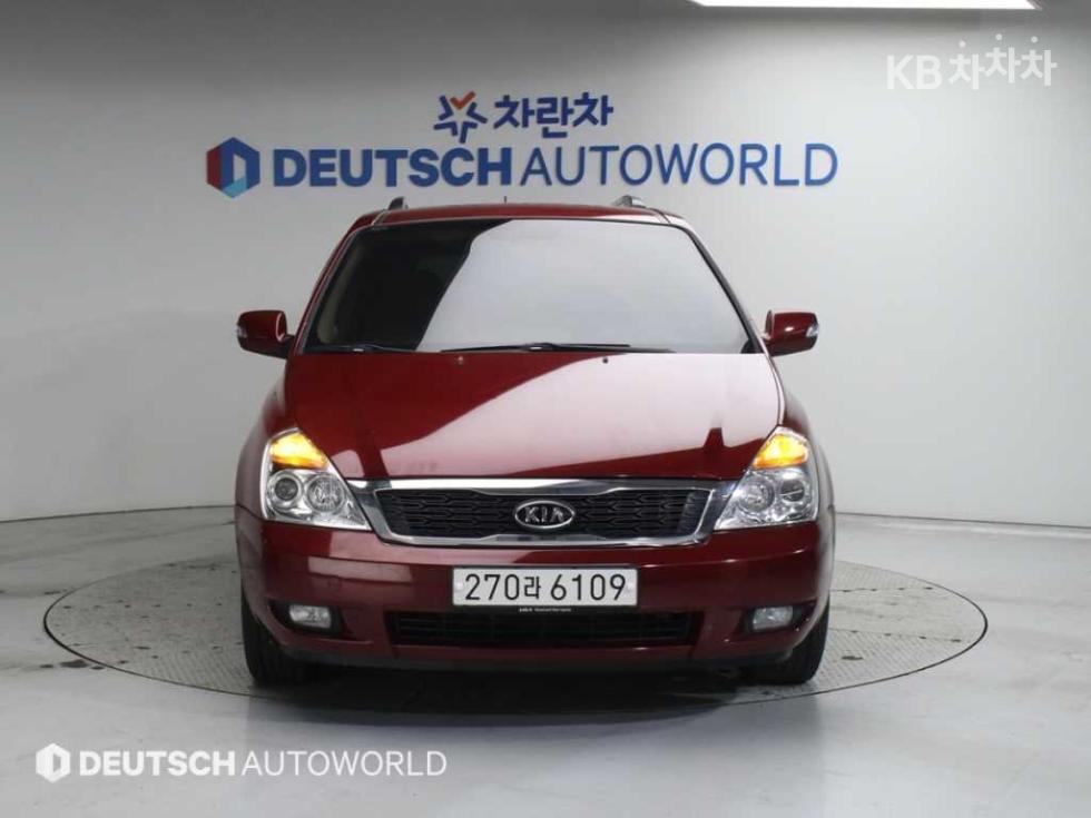 2011 - kia carnival
