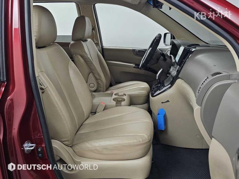2011 - kia carnival