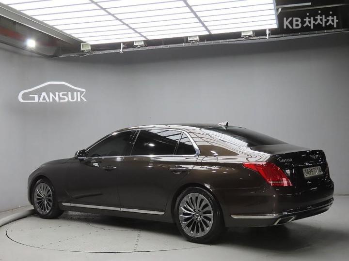 Genesis EQ900 3.3 T-GDI AWD Prestige 4