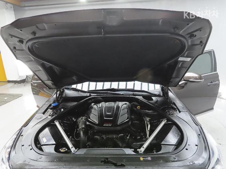 Genesis EQ900 3.3 T-GDI AWD Prestige 9