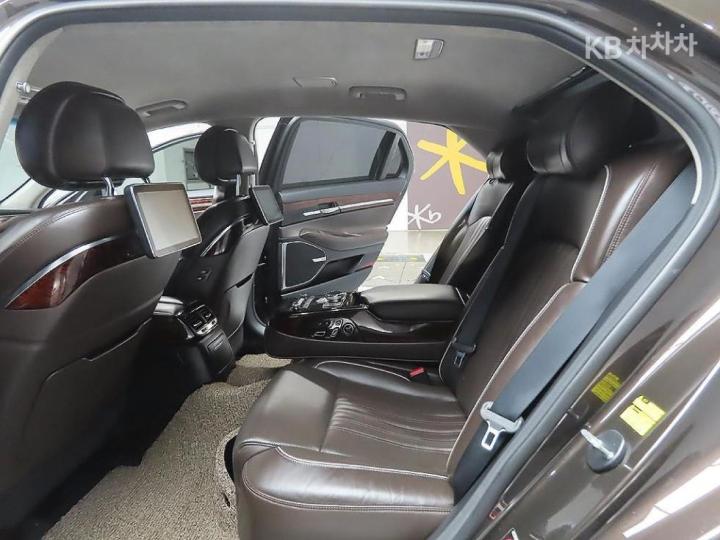 Genesis EQ900 3.3 T-GDI AWD Prestige 10