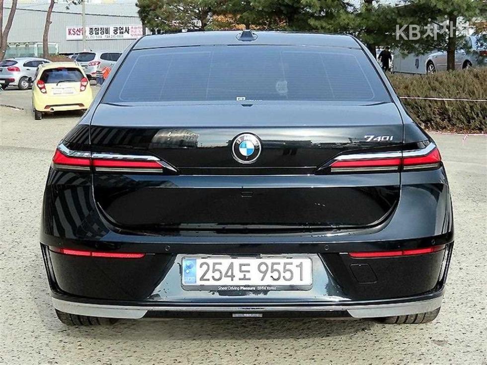 BMW 7er — miniaturë 4