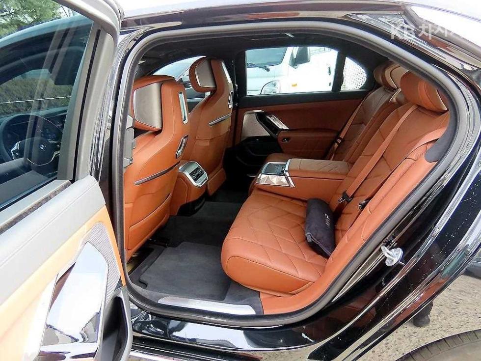 BMW 7er — miniaturë 6