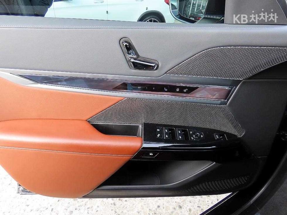 BMW 7er — miniaturë 12