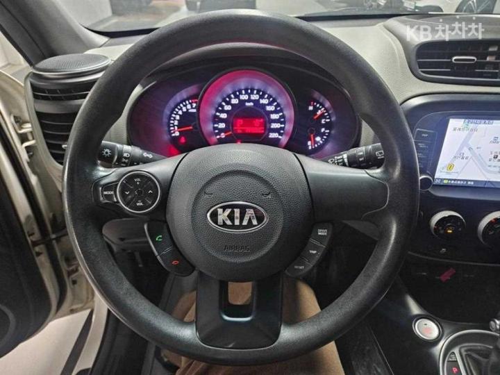 Kia Soul 1.6 Gasoline Trendy 8
