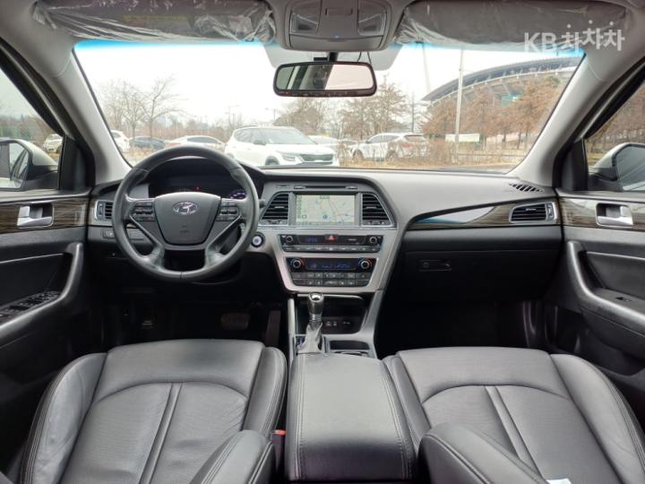 Hyundai Sonata LF 2.0 Smart Base Type 9