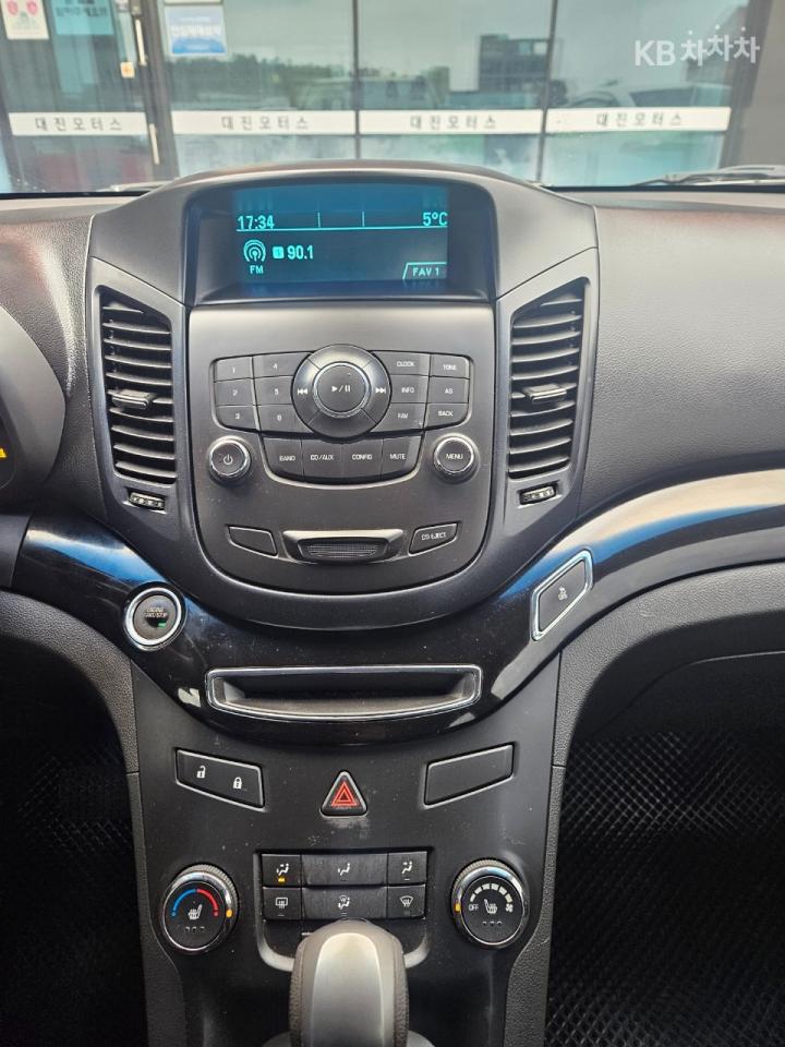 Chevrolet Orlando LPG LT Safety 10