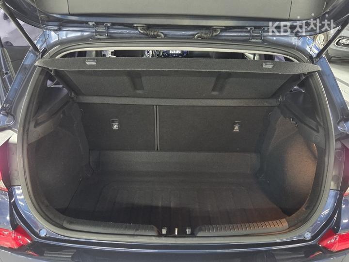 Hyundai i30 PD Diesel 1.6 Smart 8