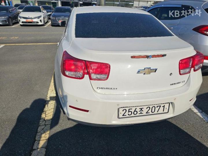 Chevrolet Malibu LPGi 2.0 LT Base Type 4