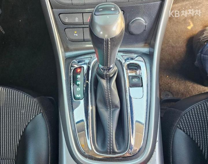 Chevrolet Malibu LPGi 2.0 LT Base Type 8