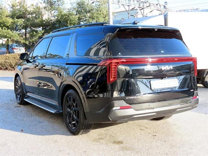 Kia Carnival Hybrid 1.6 HEV Gravity 4