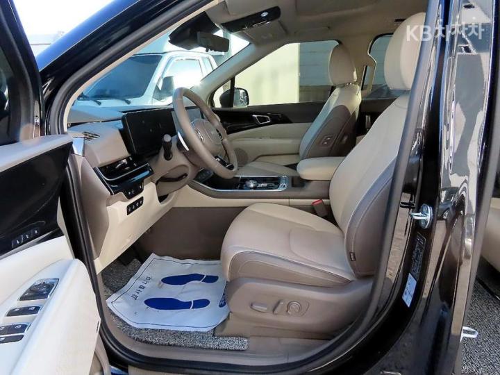 Kia Carnival Hybrid 1.6 HEV Gravity 6