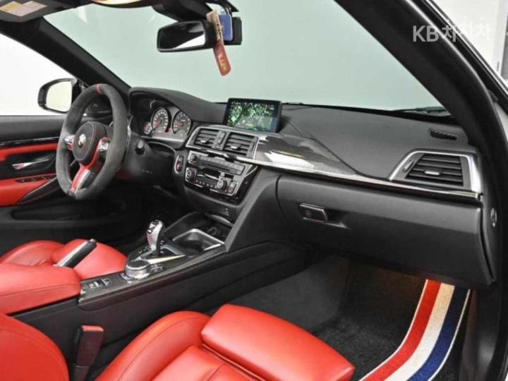 BMW M4 M Series Convertible Competition 8